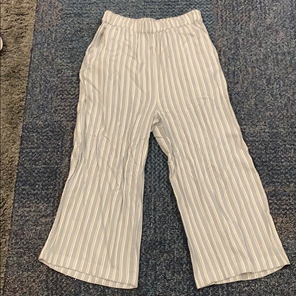 High waisted flare crop pants! - Picture 2 of 4
